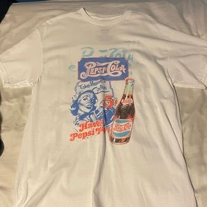 Brand new large Pepsi shirt size: L